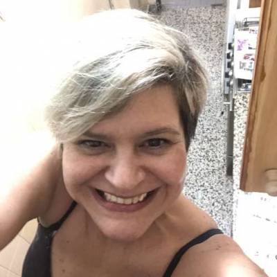 Conocer mujer de 48 años que vive en Villa Real 
