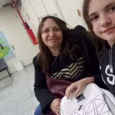 Conocer mujer de 55 años que vive en Avellaneda 