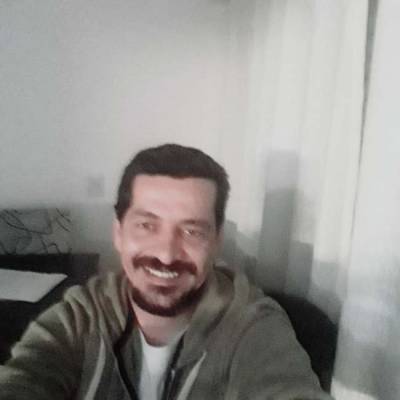 Conocer hombre de 52 años que vive en Lomas de Zamora 