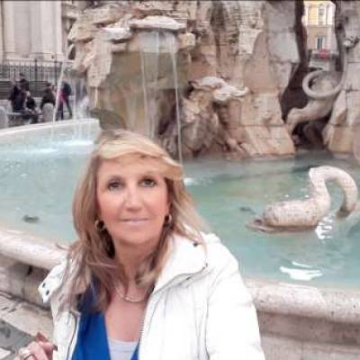 Conocer mujer de 63 años que vive en Recoleta 