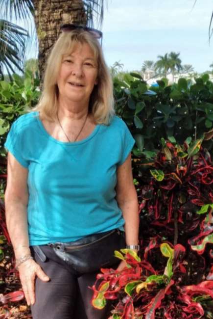 ACUARIO53 es una mujer de 70 años que busca amigos en Buenos Aires 