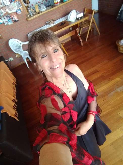 MONA62 es una mujer de 60 años que busca amigos en Buenos Aires 