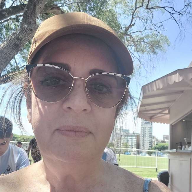 MARE5585 es una mujer de 62 años que busca amigos en CABA 