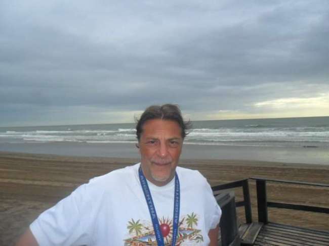 LEO3589 es una hombre de 62 años que busca amigos en Buenos Aires 