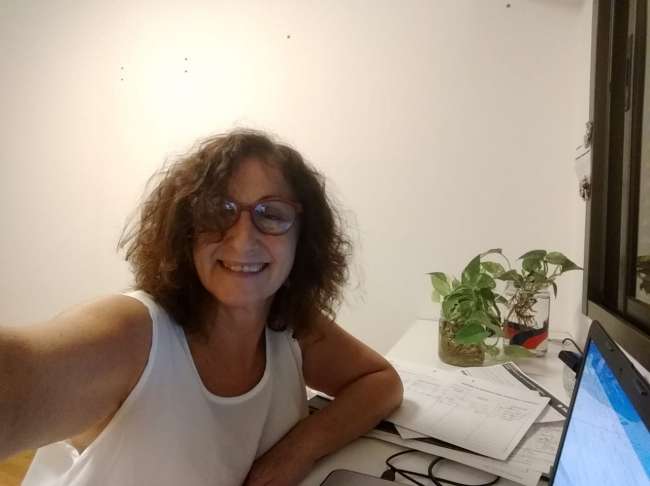 LI_ACUARIO es una mujer de 68 años que busca amigos en CABA 