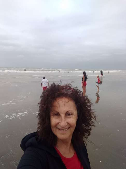 Conocer mujer de 68 años que vive en Villa Devoto 