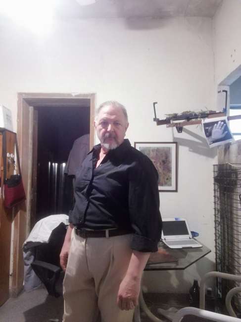 Conocer hombre de 62 años que vive en Velez Sarsfield 