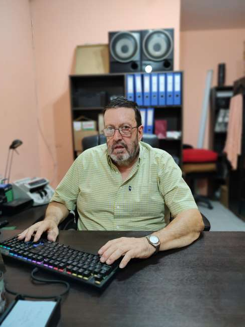 Conocer hombre de 61 años que vive en La Matanza 