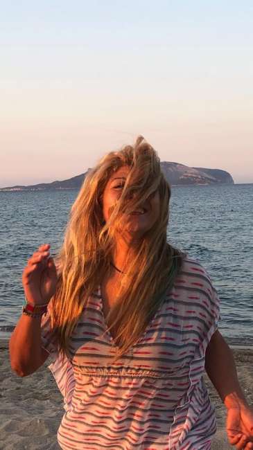 Conocer mujer de 50 años que vive en 25 de Mayo 