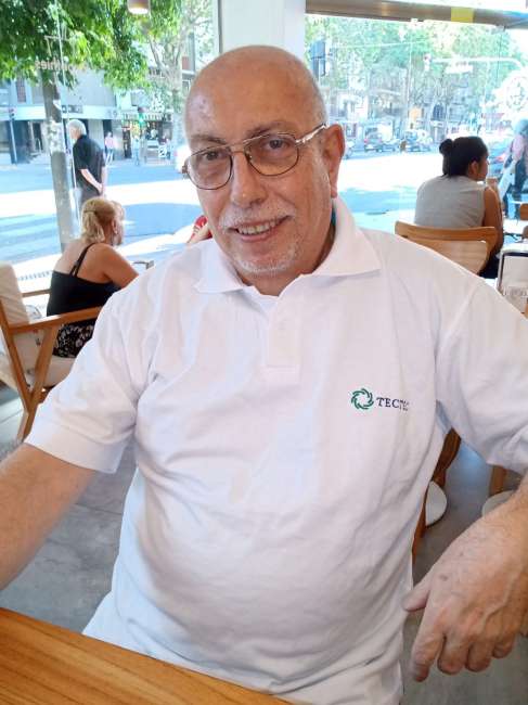 Conocer hombre de 71 años que vive en Caballito 