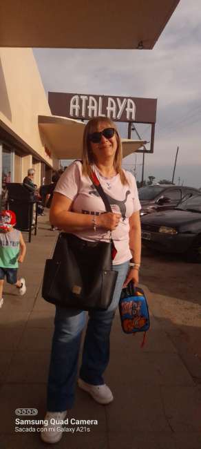 SILVIAPA es una mujer de 57 años que busca amigos en Buenos Aires 