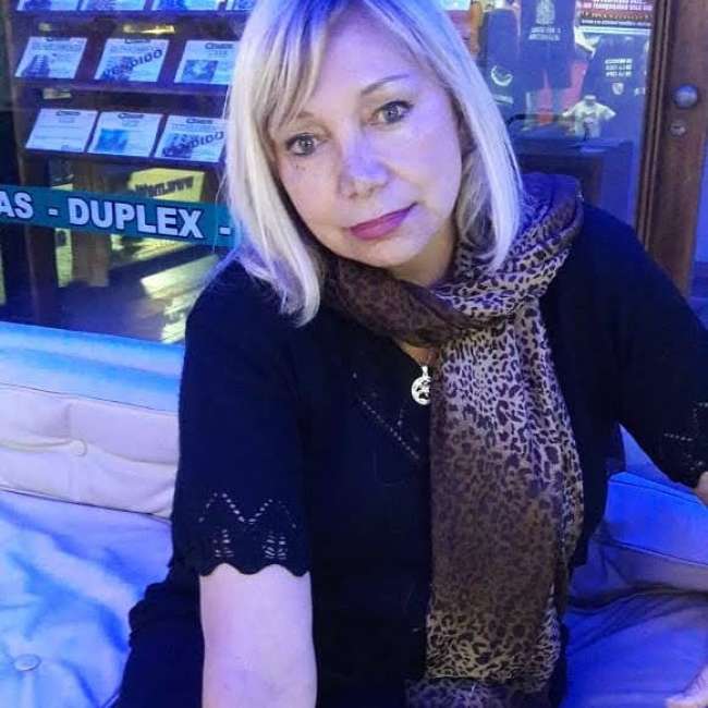 Conocer mujer de 66 años que vive en San Vicente 
