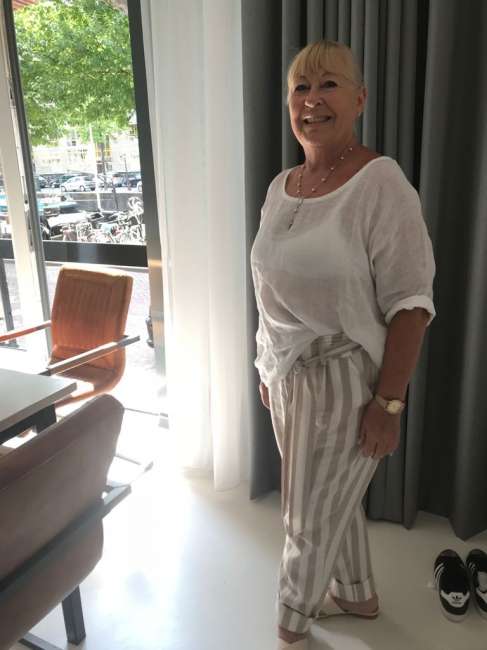 Conocer mujer de 71 años que vive en Belgrano 