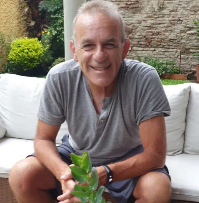 PABLOROCK46 es una hombre de 62 años que busca amigos en CABA 