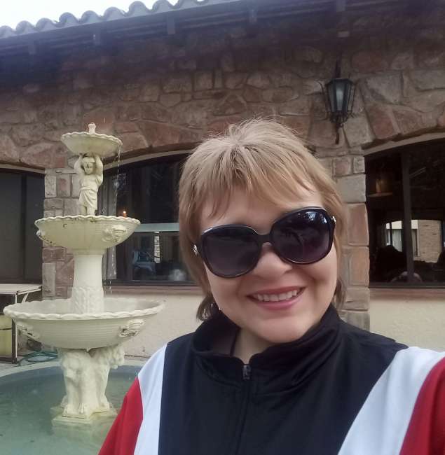 Conocer mujer de 56 años que vive en Villa Luro 