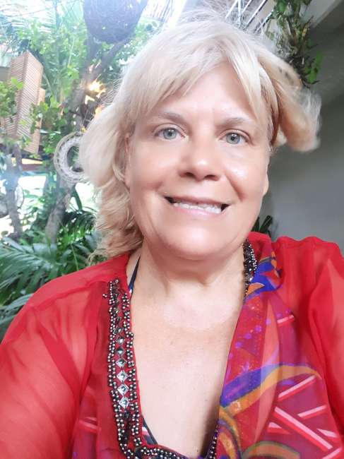 Conocer mujer de 63 años que vive en Lomas de Zamora 