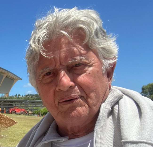 Conocer hombre de 81 años que vive en Vicente Lopez 