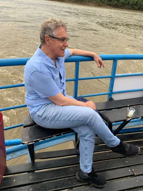 VICTOR84 es una hombre de 63 años que busca amigos en CABA 