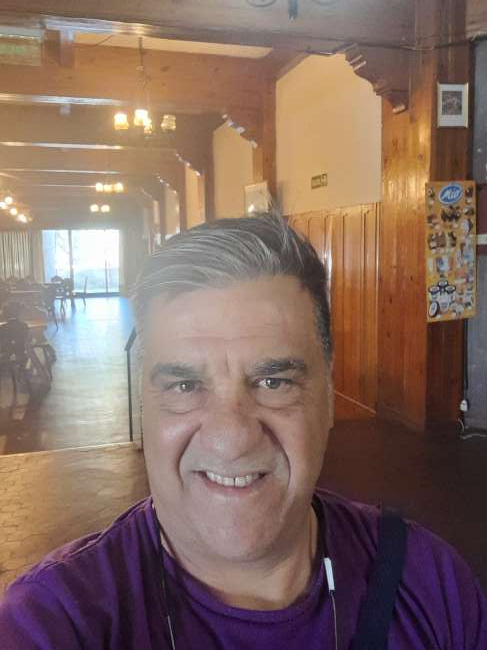 PABLO8961 es una hombre de 55 años que busca amigos en CABA 