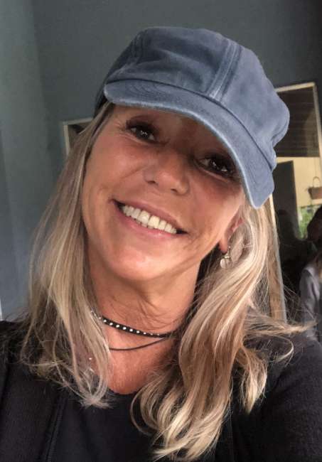M.FABY es una mujer de 54 años que busca amigos en Buenos Aires 