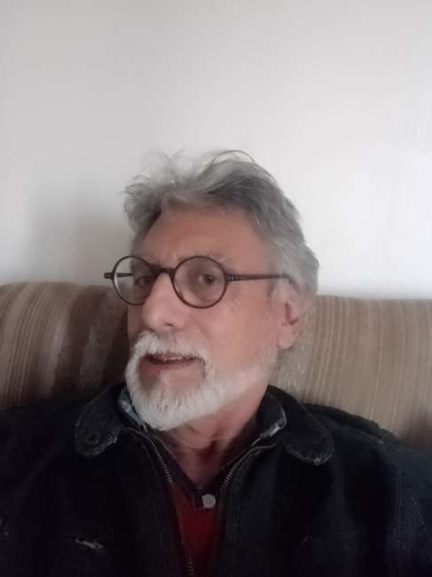 JOM6253 es una hombre de 70 años que busca amigos en Buenos Aires 