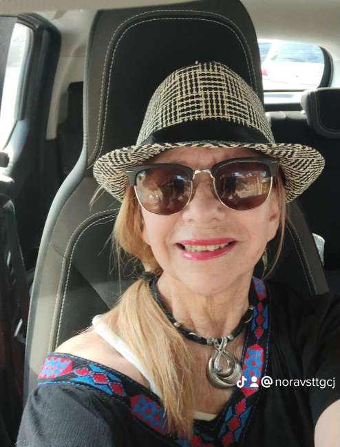 Conocer mujer de 63 años que vive en Lomas de Zamora 