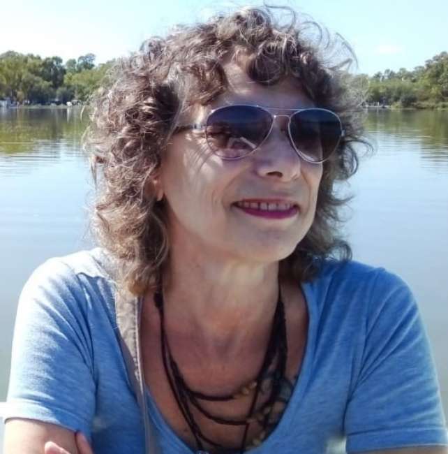 AVECILLA es una mujer de 69 años que busca amigos en Buenos Aires 