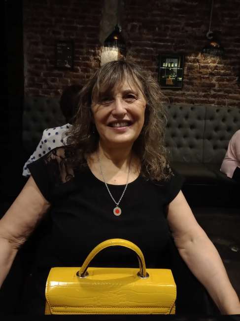 AMATISTA_MUSICAL es una mujer de 62 años que busca amigos en Buenos Aires 