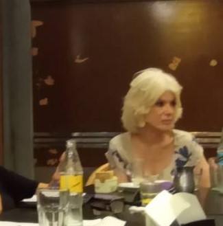 Conocer mujer de 72 años que vive en Retiro 