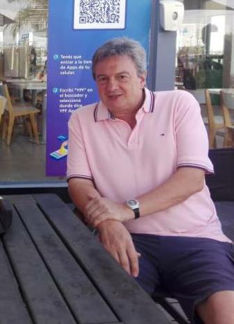 DARIC01 es una hombre de 64 años que busca amigos en CABA 