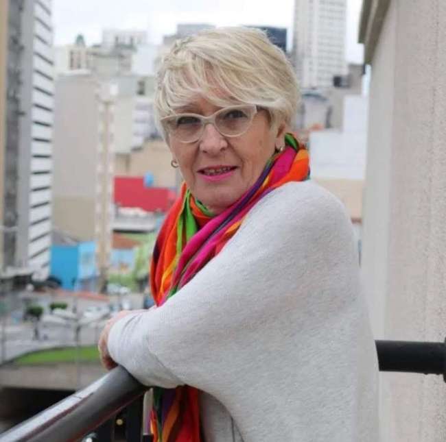Conocer mujer de 73 años que vive en Villa del Parque 