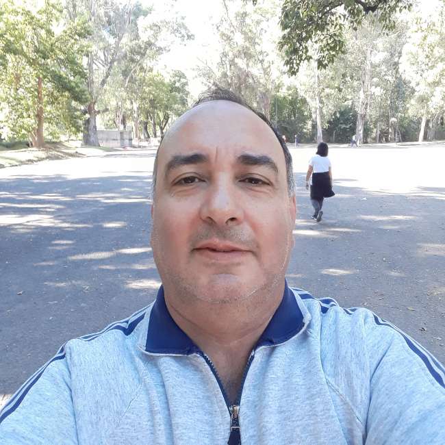 LEOPHINEAS es una hombre de 54 años que busca amigos en Buenos Aires 