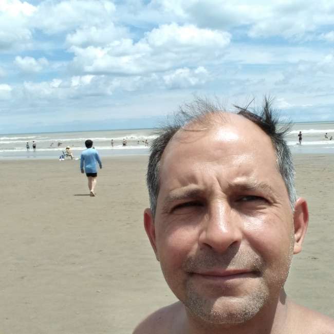 Conocer hombre de 45 años que vive en Moreno 