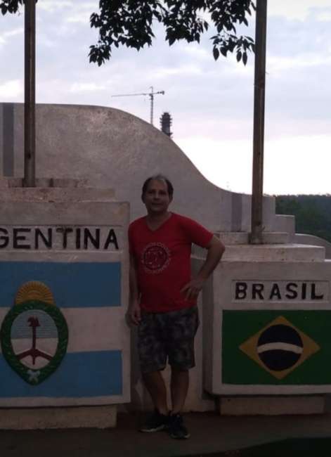 JORGEGABRIEL1977 es una hombre de 45 años que busca amigos en Buenos Aires 