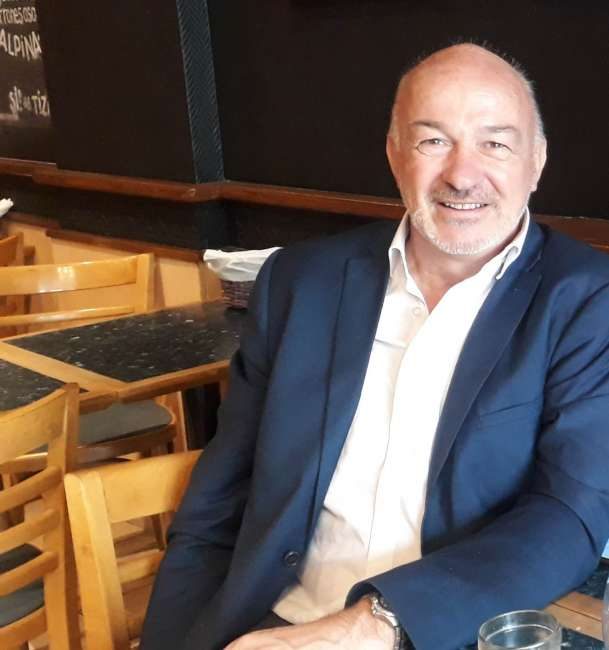 Conocer hombre de 58 años que vive en Belgrano 