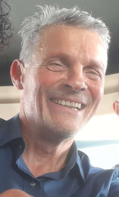 GBENITO es una hombre de 62 años que busca amigos en Buenos Aires 