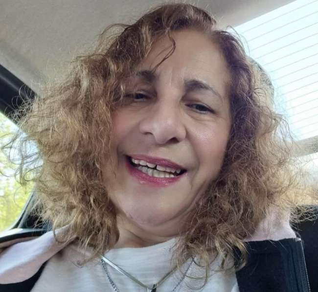 Conocer mujer de 61 años que vive en Recoleta 