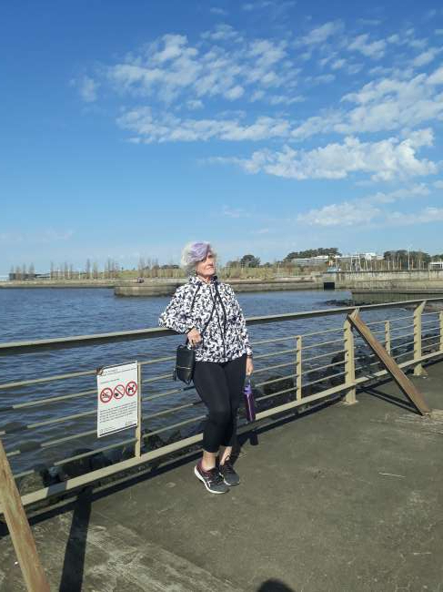 SONRIOT es una mujer de 63 años que busca amigos en CABA 