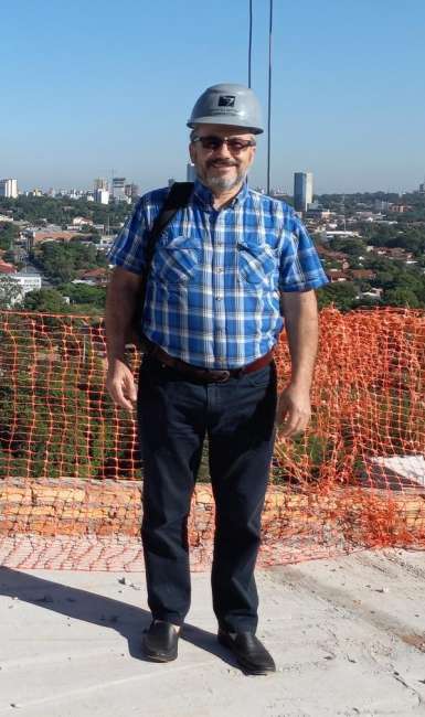 Conocer hombre de 57 años que vive en Colonia Del Sacramento 