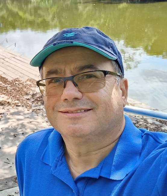 EDISONC es una hombre de 57 años que busca amigos en Colonia 