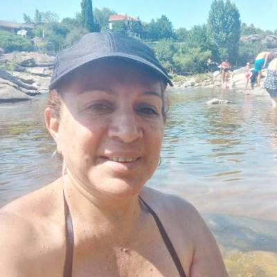 MIR_ROUS es una mujer de 63 años que busca amigos en Buenos Aires 