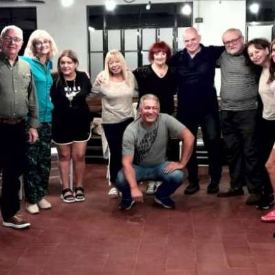 ELENCO2023 es una hombre de 54 años que busca amigos en CABA 