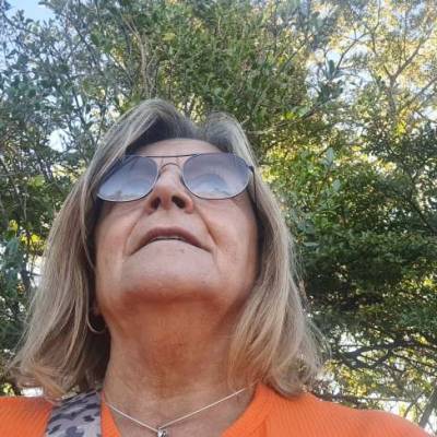 Conocer mujer de 66 años que vive en Belgrano 
