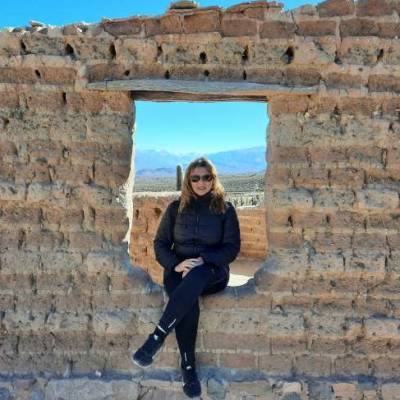 Conocer mujer de 60 años que vive en Villa del Parque 