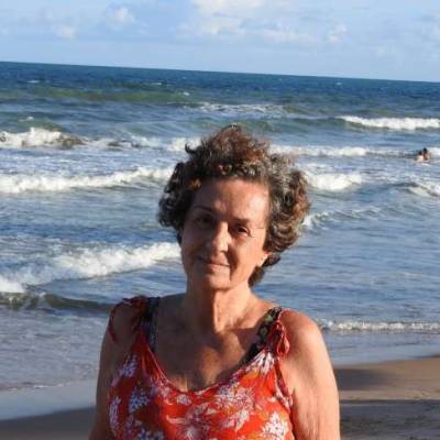 Conocer mujer de 71 años que vive en Belgrano 