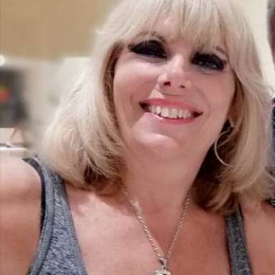 Conocer mujer de 60 años que vive en San Isidro 
