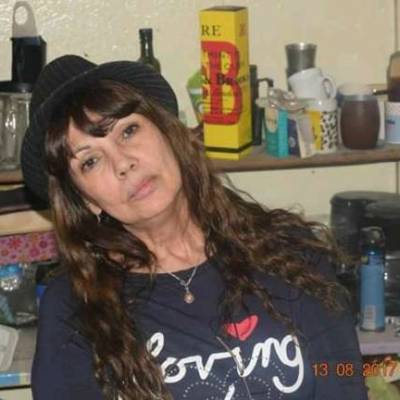 Conocer mujer de 65 años que vive en Corrientes 