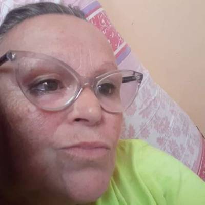 LIDIAS724 es una mujer de 73 años que busca amigos en CABA 