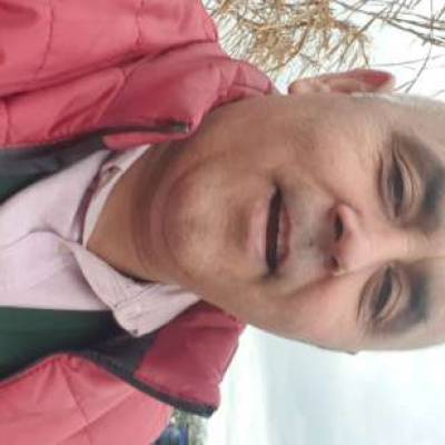 Conocer hombre de 54 años que vive en Colon 