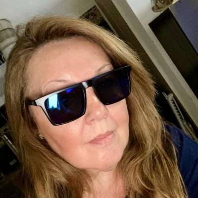 LISSETE es una mujer de 56 años que busca amigos en Buenos Aires 